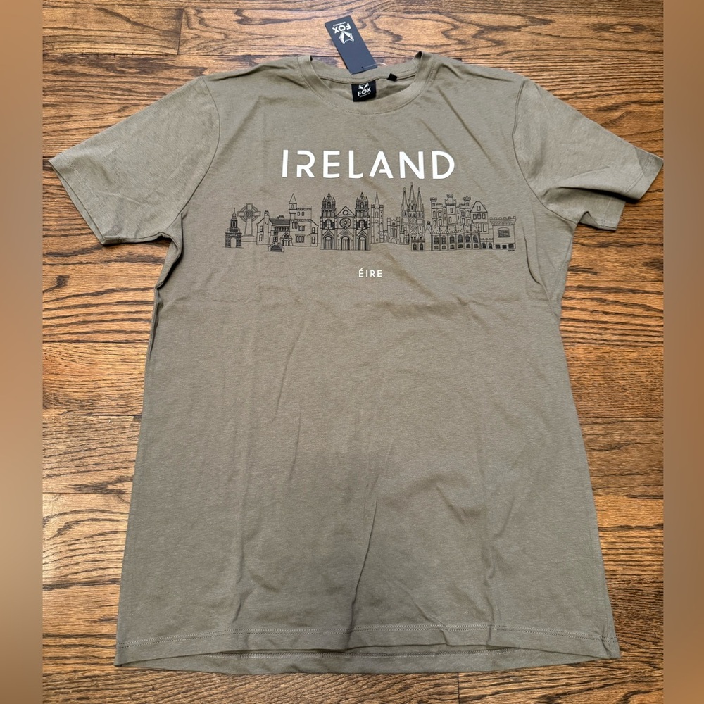 Fox Originals Sky Front Ireland Graphic Men's T-Shirt - Olive, Medium—NWT